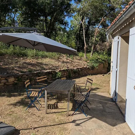 Сasa de vacaciones Petite Maison En Bord De Voie Verte Pres Du Caroux